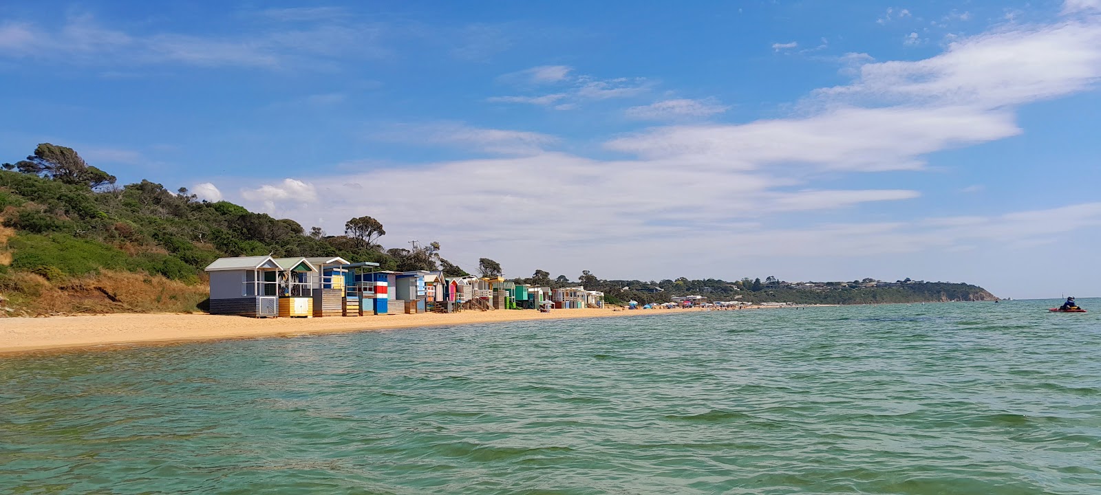 Zdjęcie Hawker Beach otoczony górami