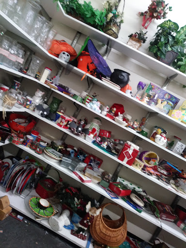 Thrift Store «Veterans Thrift Store», reviews and photos, 1190 Garey Ave, Pomona, CA 91766, USA