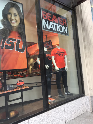 Sportswear Store «OSU Beaver Store», reviews and photos, 538 SW 6th Ave, Portland, OR 97204, USA