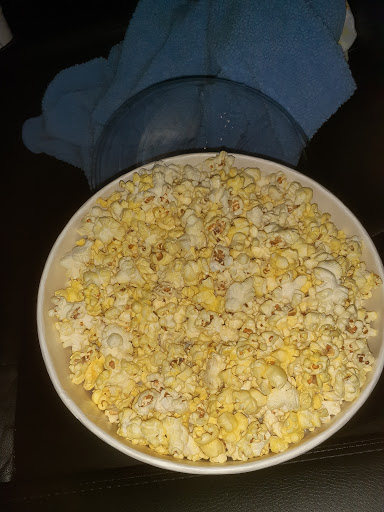 Movie Theater «Showcase Cinema de Lux Randolph», reviews and photos, 73 Mazzeo Dr, Randolph, MA 02368, USA