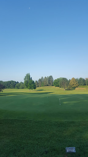 Golf Course «Unicorn Golf Course», reviews and photos, 460 William St, Stoneham, MA 02180, USA