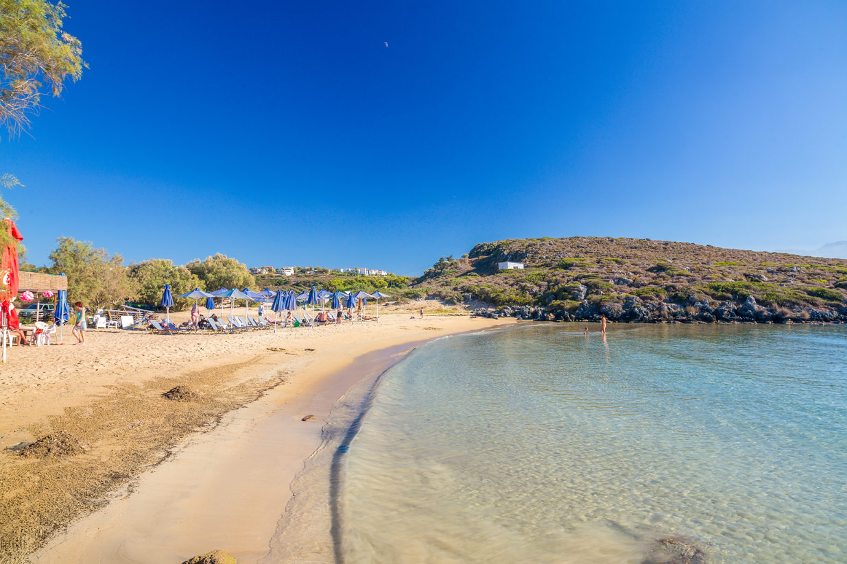 Foto von Paralia Tersanas mit kleine bucht