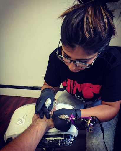 Tattoo Shop «Art Club Tattoo and Piercing», reviews and photos, 8 Downs St, Danbury, CT 06810, USA