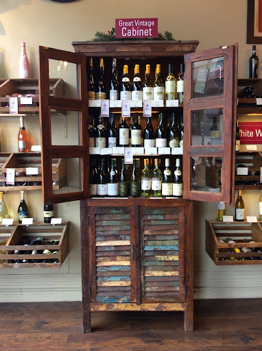 Wine Store «Stellar Wine Company», reviews and photos, 820 W Belmont Ave, Chicago, IL 60657, USA