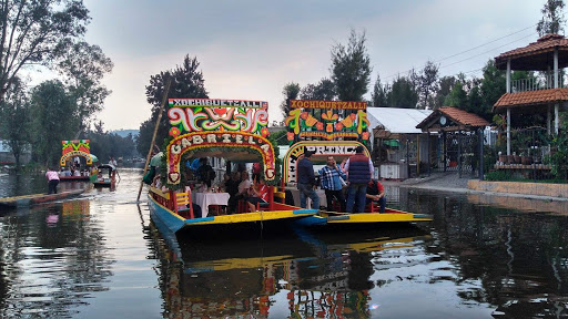 Trajineras y Visitas guiadas Xochiquetzalli