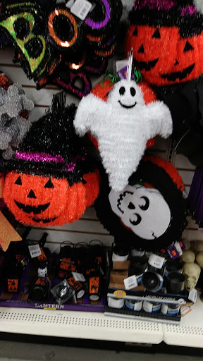 Dollar Store «Dollar Tree», reviews and photos, 950 American Legion Hwy, Boston, MA 02131, USA