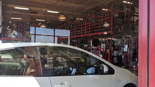 Tire Shop «Discount Tire Store - San Diego, CA», reviews and photos, 5860 Miramar Rd, San Diego, CA 92121, USA