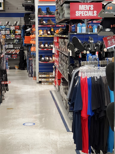 Sporting Goods Store «Big 5 Sporting Goods - Chino», reviews and photos, 5250 Philadelphia St, Chino, CA 91710, USA