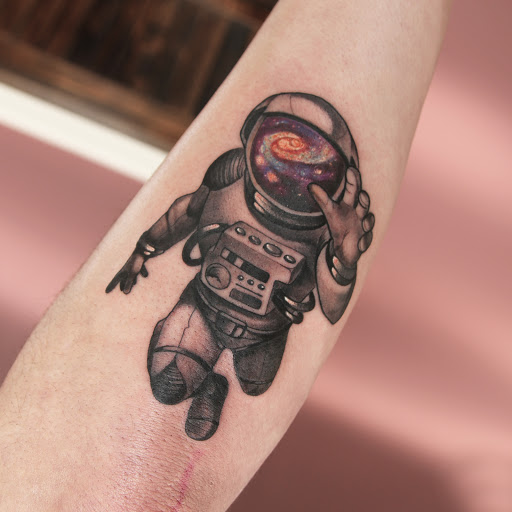 Tattoo Shop «Studio 13 Tattoo», reviews and photos, 416 W Coliseum Blvd, Fort Wayne, IN 46805, USA