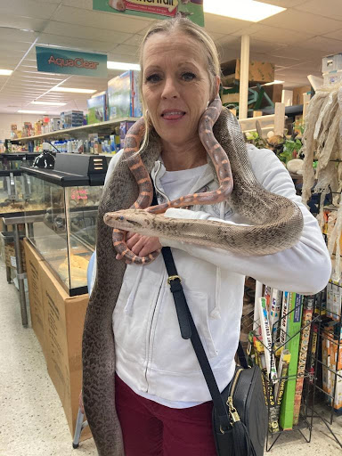 Pet Supply Store «Pet Den», reviews and photos, 1209 Nederland Ave, Nederland, TX 77627, USA