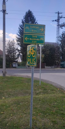 Esztergomot Esztergom-Kertvárossal összekötő kerékpárút - Parkoló