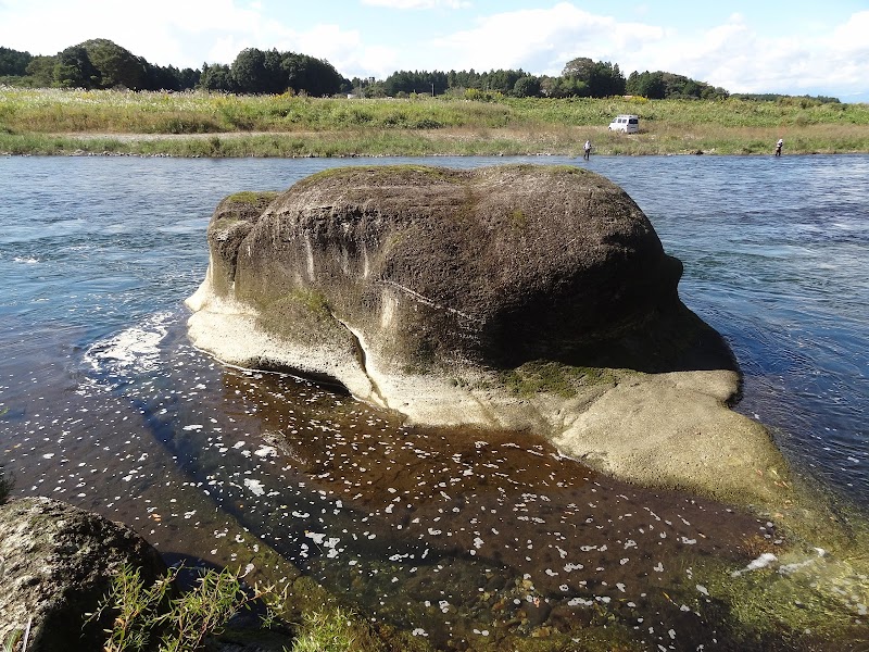 那珂川の猫岩