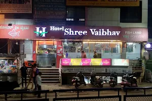 Hotel shree vaibhav familly restarent image