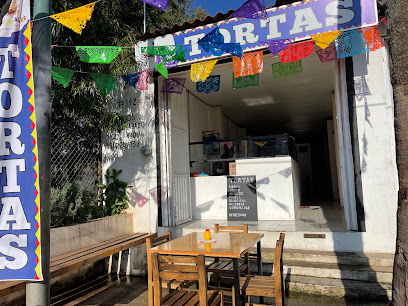 Tortas: Las Tradicionales - Guadalupe Victoria, Calle Adoquinada 274, 59750 Mich., Mexico