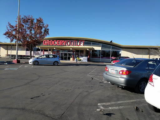 Grocery Store «Grocery Outlet Bargain Market», reviews and photos, 1155 S Main St, Lakeport, CA 95453, USA