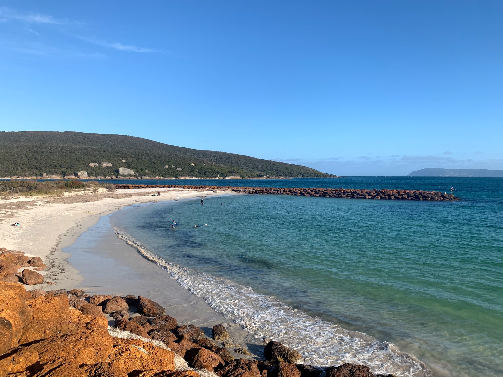 Emu Beach'in fotoğrafı imkanlar alanı