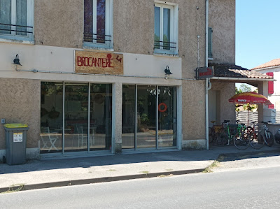 La brocanterie à Magné