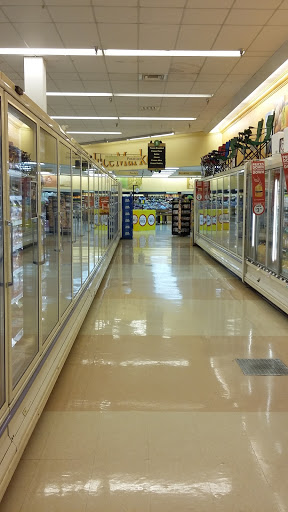 Grocery Store «Winn-Dixie», reviews and photos, 2519 McMullen Booth Rd #106, Clearwater, FL 33761, USA