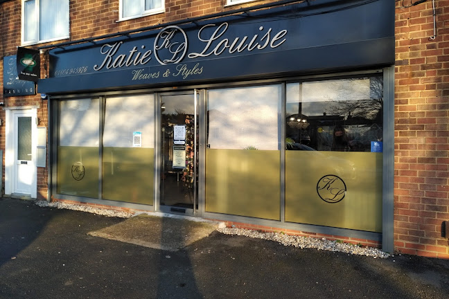 Reviews of Weave & Style Lounge ( Katie Louise ) in Northampton - Barber shop