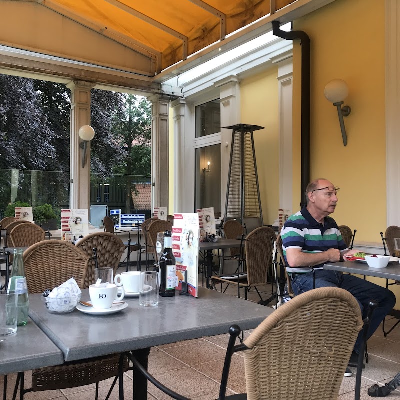 Café Müller - am Französischen Garten