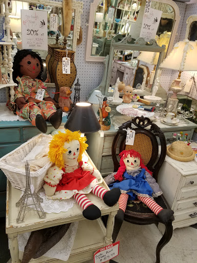 Antique Store «Craftiques Mall - NW Military», reviews and photos, 2375 NW Military Hwy, San Antonio, TX 78231, USA