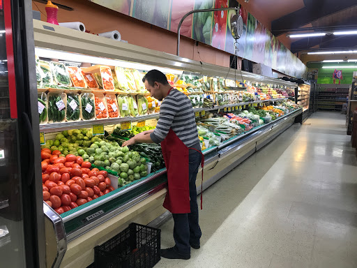 Grocery Store «El Gigante Grocery Store», reviews and photos, 2720 W 71st St, Indianapolis, IN 46268, USA