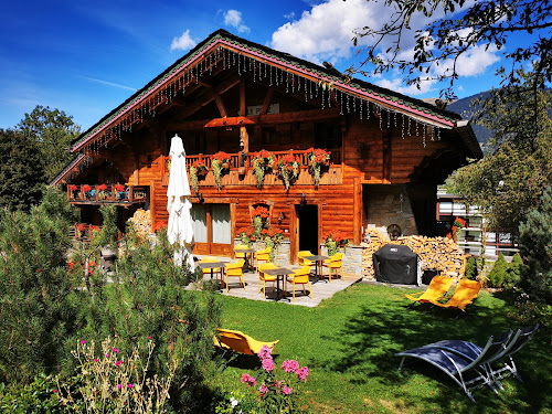 Jardin d'Angèle et Emilie: Chambre d'hôtes et Chalet de standing avec spa, sauna et hammam, randonnées à Courchevel en Savoie à Courchevel
