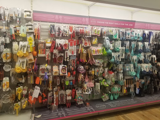 Department Store «HomeGoods», reviews and photos, 2731 N Elston Ave, Chicago, IL 60647, USA