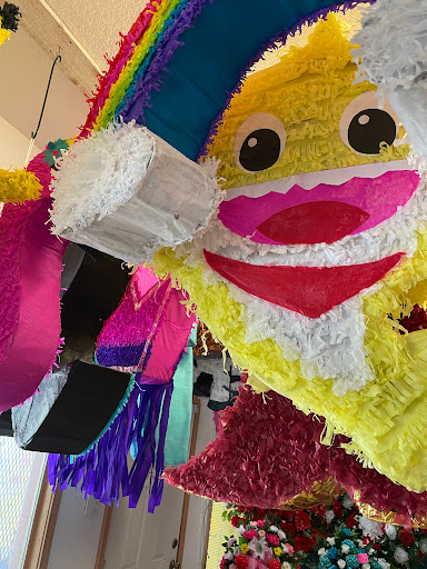 Florist «Davany Flowers & Pinatas», reviews and photos, 522 Cupples Rd, San Antonio, TX 78237, USA