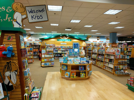 Book Store «Barnes & Noble», reviews and photos, 3400 Forest Dr, Columbia, SC 29204, USA