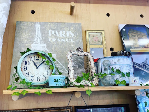 Common Threads - Thrift, Decor, and More, 22049 Lorain Rd, Fairview Park, OH 44126, USA, 