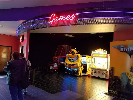 Movie Theater «Regal Cinemas Hollywood 24 @ North I-85», reviews and photos, 3265 Northeast Expy, Chamblee, GA 30341, USA