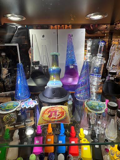 Tobacco Shop «Peacepipe Smoke Shop», reviews and photos, 622 Santa Rosa Ave, Santa Rosa, CA 95404, USA