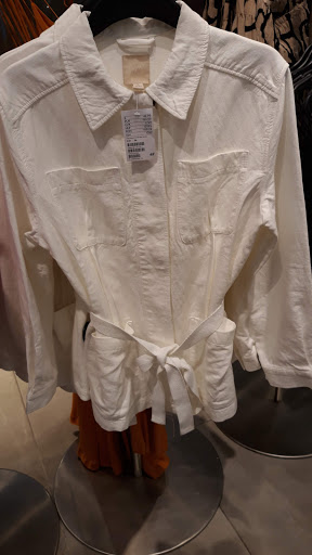 Stores to buy women's white shirts Bucharest