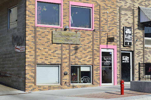 Portobello Road, 122 Welch Ave, Ames, IA 50014, USA, 