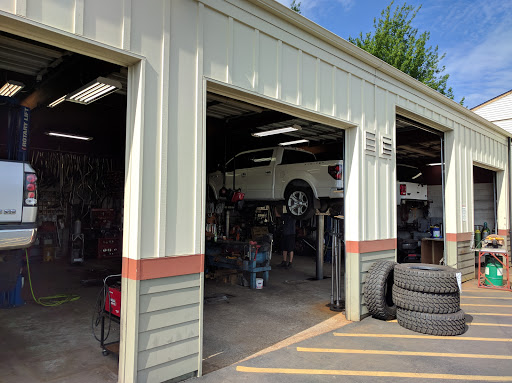 Auto Repair Shop «Hazeldell Muffler & Brake», reviews and photos, 8213 NE Hwy 99, Vancouver, WA 98665, USA