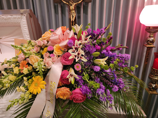 Florist «Royal Petals», reviews and photos, 188 E Wend St, Lemont, IL 60439, USA