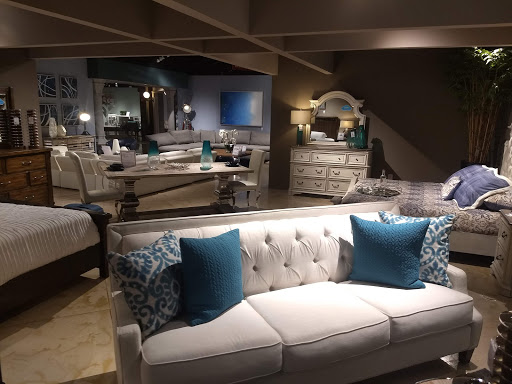Furniture Store «El Dorado Furniture - Ft. Myers Boulevard», reviews and photos, 4429 S Cleveland Ave #120, Fort Myers, FL 33901, USA