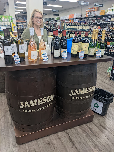 Liquor Store «Top Ten Liquors», reviews and photos, 5111 Excelsior Blvd, St Louis Park, MN 55416, USA