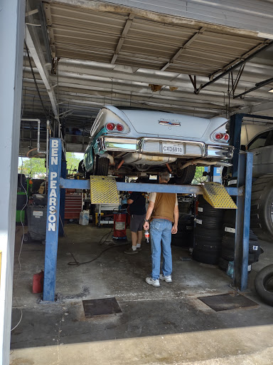 Auto Body Shop «Running Great Automotive», reviews and photos, 14513 N Nebraska Ave, Tampa, FL 33613, USA