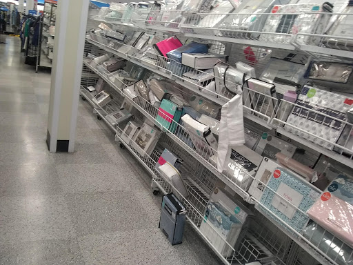 Clothing Store «Ross Dress for Less», reviews and photos, 11310 W Florissant Ave, Florissant, MO 63033, USA