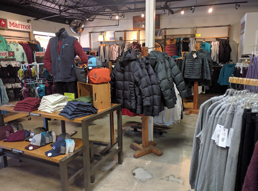 Clothing Store «Sonoma Outfitters», reviews and photos, 2412 Magowan Dr, Santa Rosa, CA 95405, USA
