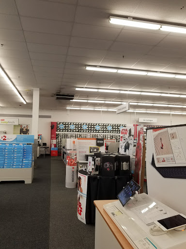 Office Supply Store «Staples», reviews and photos, 76 Fort Eddy Rd, Concord, NH 03301, USA
