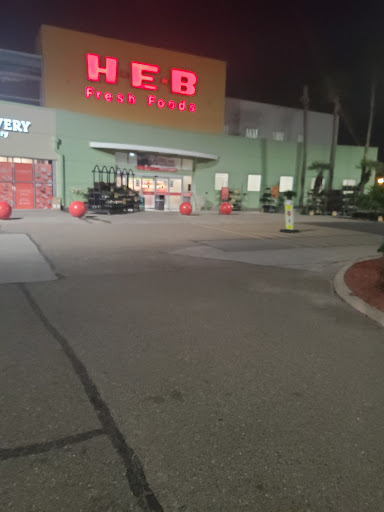Grocery Store «H-E-B Grocery», reviews and photos, 1600 Wildcat Dr, Portland, TX 78374, USA