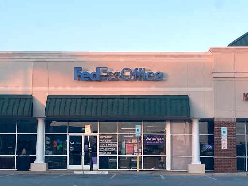 Print Shop «FedEx Office Print & Ship Center», reviews and photos, 11 Shining Willow Way, La Plata, MD 20646, USA