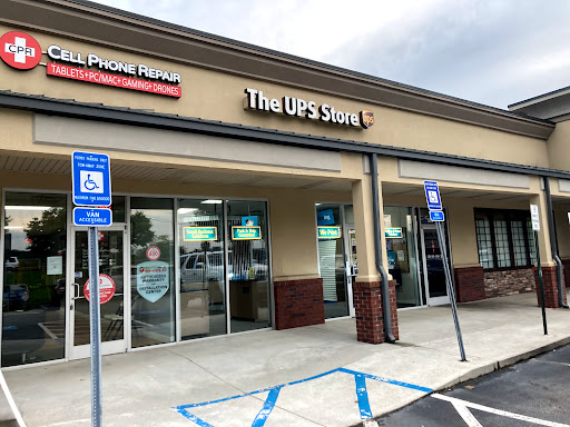 Shipping and Mailing Service «The UPS Store», reviews and photos, 821 Dawsonville Hwy #250, Gainesville, GA 30501, USA