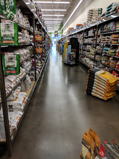 Pet Supply Store «Pet Supplies Plus», reviews and photos, 20020 Ashbrook Commons Plaza #150, Ashburn, VA 20147, USA