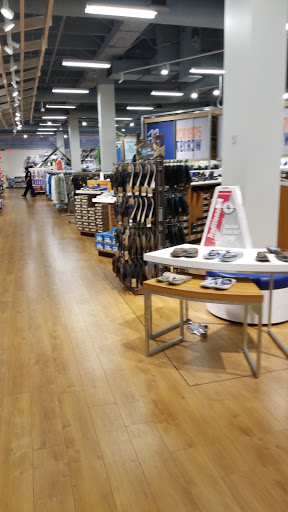 Marine Supply Store «West Marine», reviews and photos, 17641 Biscayne Blvd, Aventura, FL 33160, USA