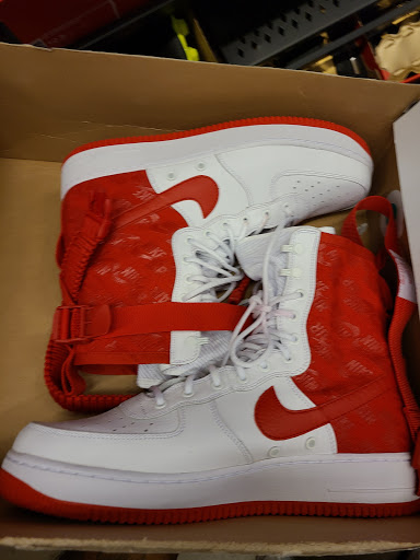 Sporting Goods Store «Nike Factory Store», reviews and photos, 6800 N 95th Ave #590, Glendale, AZ 85301, USA