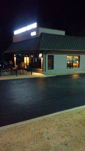 Coffee Shop «Starbucks», reviews and photos, 2034 N Highland Ave, Jackson, TN 38305, USA